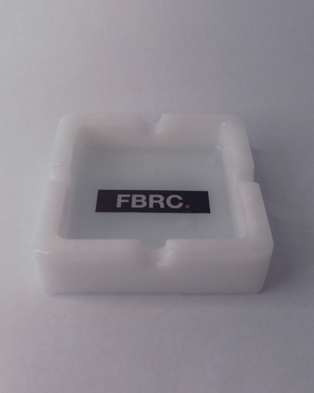 INTRO ASHTRAY